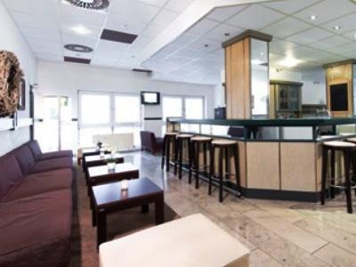 Newton Hotel 3*